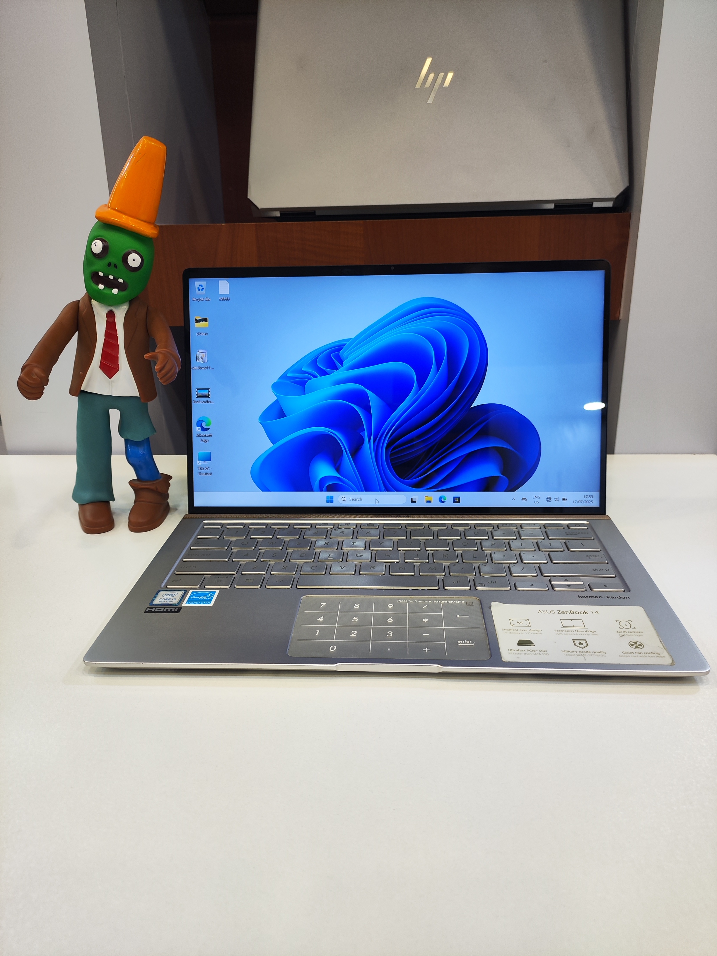 لپ تاپ ASUS ZENBOOK