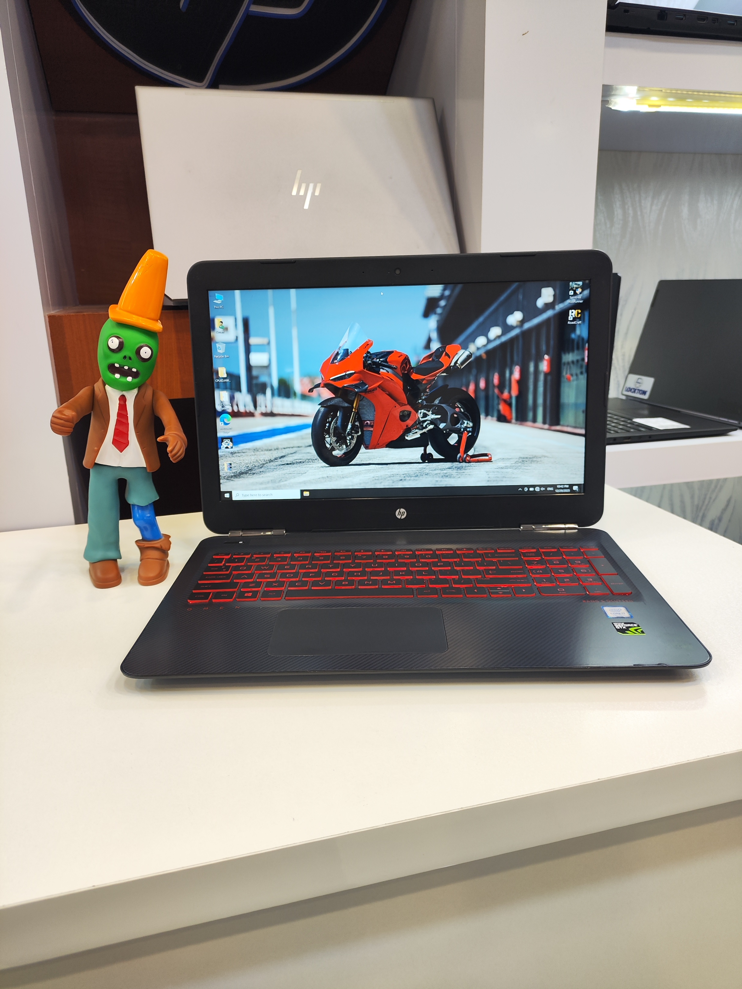 HP OMEN اچ پی