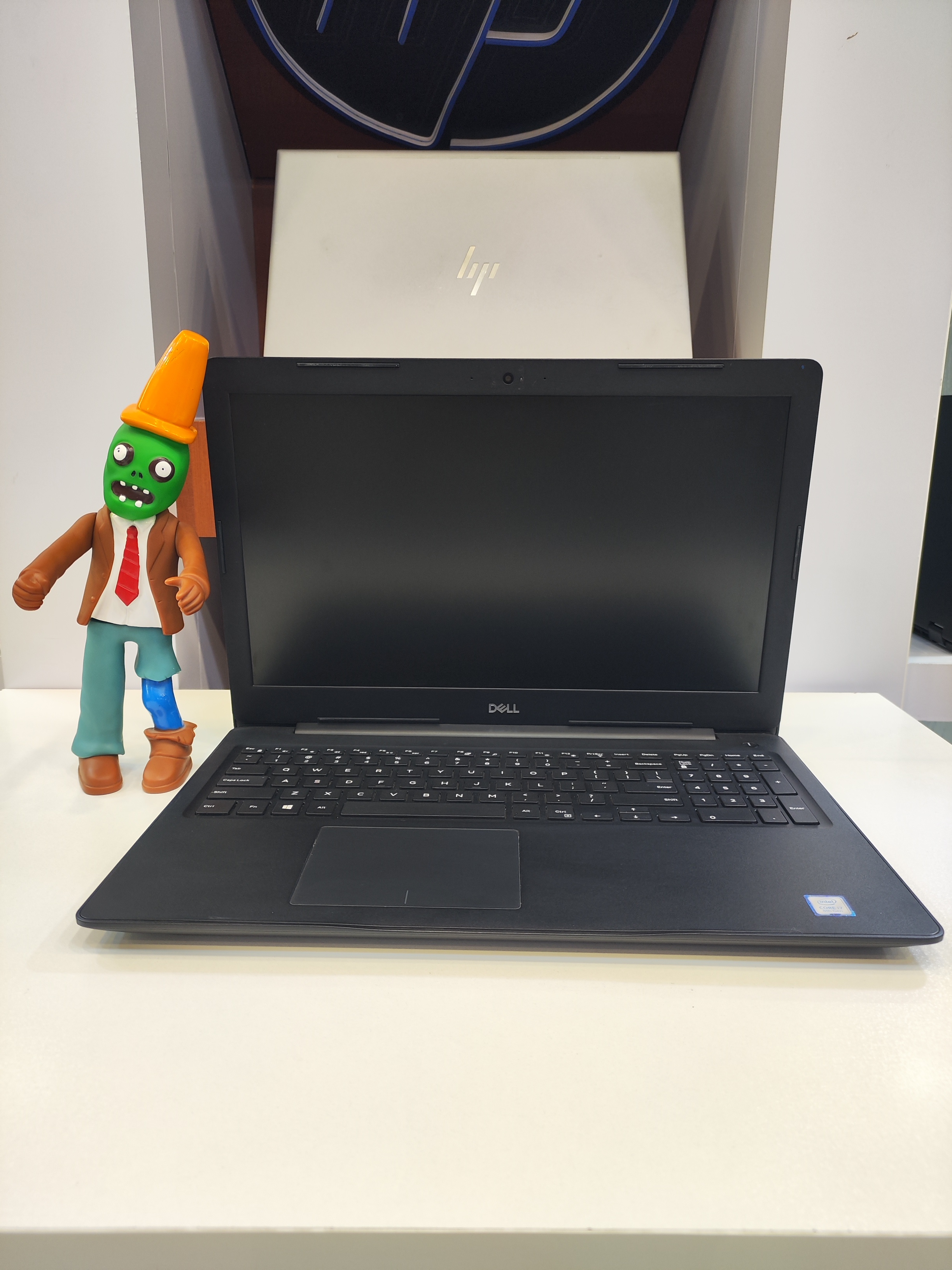 DELL LATITUDE 3590 لپتاپ دل صنعتی
